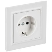 Розетка BRITE РСР14-1-0-БрАБ 16А в сборе с заземл. защ. шторки арктич. бел. IEK BR-R14-16-K91-F